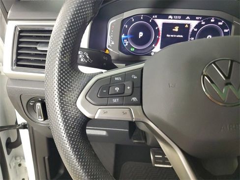 Used 2022 Volkswagen Atlas Cross Sport SEL R-Line image 25