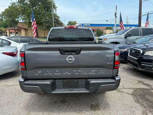 Used 2023 Nissan Frontier SV w/ Technology Package RWD image 6