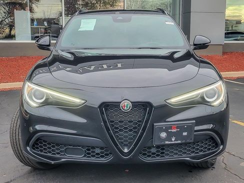 Used 2022 Alfa Romeo Stelvio Veloce image 4