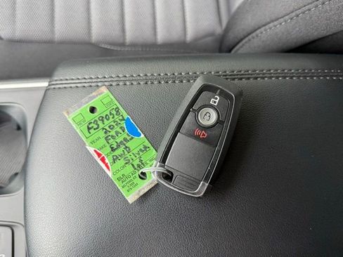 Certified 2024 Ford Edge SE w/ Black Appearance Package image 32