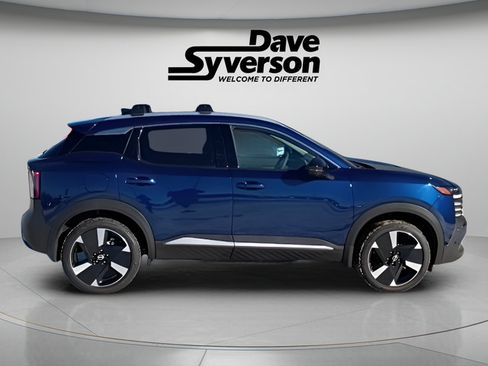 New 2026 Nissan Kicks SR w/ Cold Weather Package AWD/4WD image 6