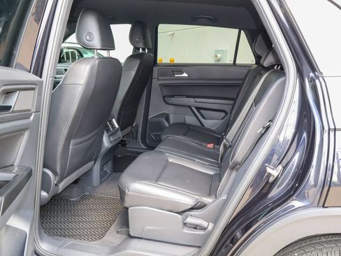 Used 2020 Volkswagen Atlas Cross Sport SE FWD image 15