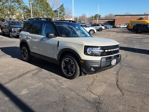 New 2025 Ford Bronco Sport Outer Banks w/ Outer Banks Tech Package+ image 19