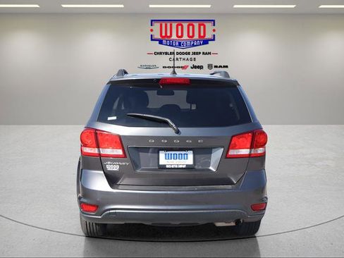 Used 2019 Dodge Journey SE w/ Connectivity Group FWD image 4