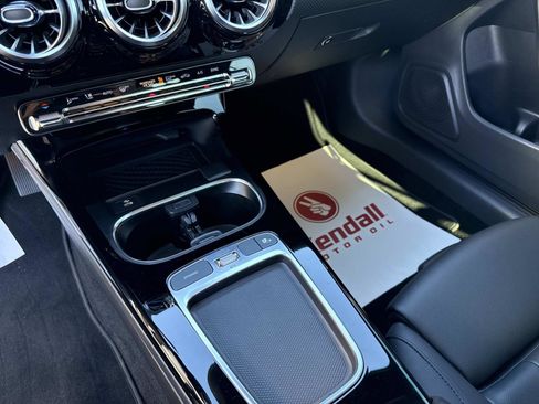 Used 2024 Mercedes-Benz CLA 250 4MATIC image 27