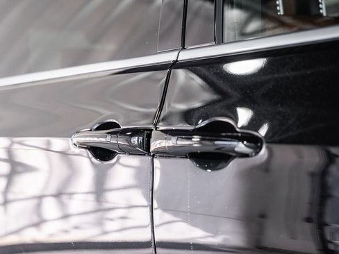 New 2026 Chrysler Pacifica Pinnacle image 14