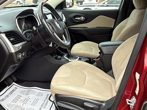 Used 2015 Jeep Cherokee Latitude AWD/4WD image 31