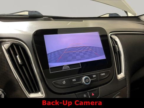 Used 2021 Chevrolet Malibu LT FWD image 10