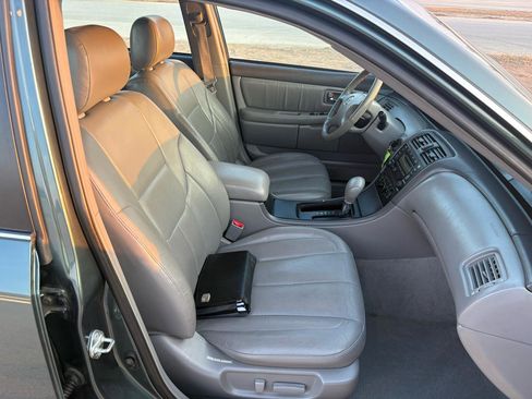 Used 2004 Toyota Avalon XLS image 36