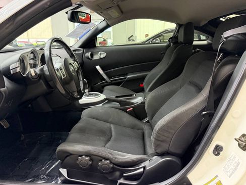 Used 2006 Nissan 350Z Enthusiast w/ (N93) Cargo Convenience Pkg RWD image 11
