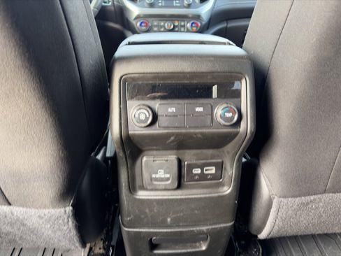 Used 2023 GMC Acadia SLE w/ Driver Convenience Package image 10