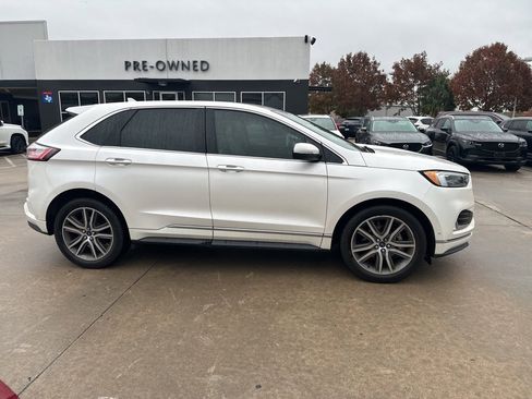 Used 2019 Ford Edge Titanium w/ Equipment Group 301A image 9