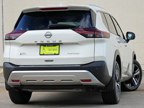 Used 2023 Nissan Rogue Platinum FWD image 4