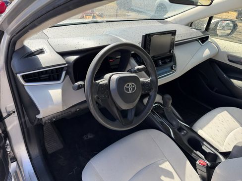 Used 2022 Toyota Corolla LE FWD image 18