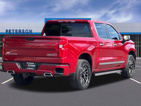 Used 2024 Chevrolet Silverado 1500 High Country AWD/4WD image 4