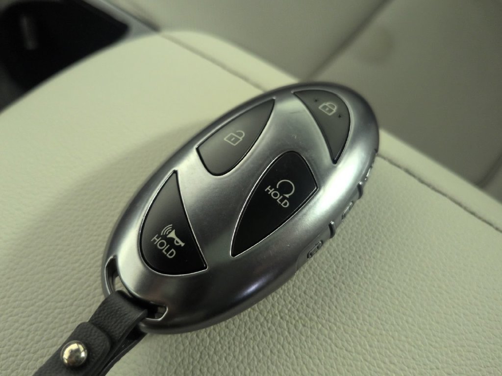 Used 2025 Hyundai Tucson Limited AWD/4WD image 46