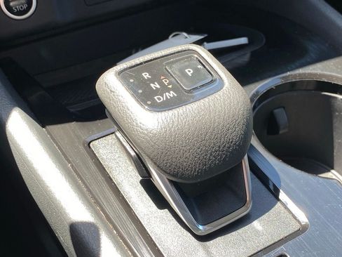 Certified 2023 Nissan Rogue SV FWD image 8