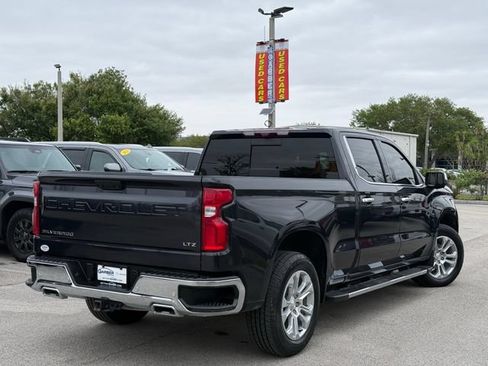 Used 2022 Chevrolet Silverado 1500 LTZ w/ Technology Package AWD/4WD image 3