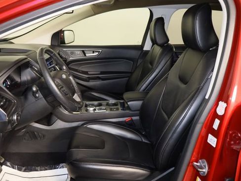 Used 2022 Ford Edge Titanium AWD/4WD image 16