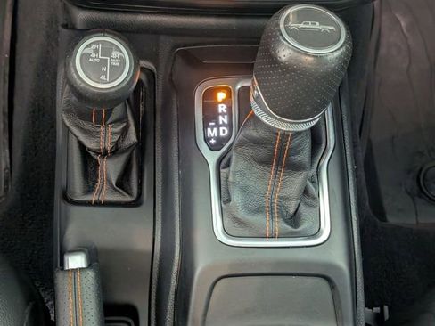 Used 2023 Jeep Gladiator Mojave w/ LED Lighting Group AWD/4WD image 21