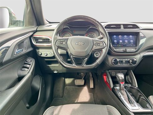 Used 2021 Chevrolet TrailBlazer RS w/ Technology Package image 22