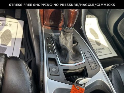 Used 2012 Cadillac SRX Premium image 21