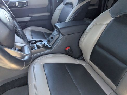 Certified 2023 Ford Bronco Wildtrak image 16