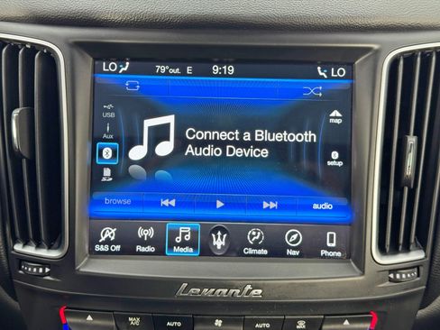 Used 2019 Maserati Levante image 27