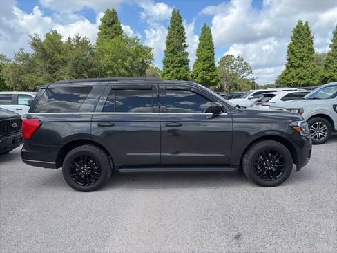 Used 2024 Ford Expedition XLT RWD image 4