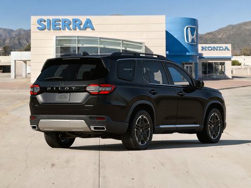 New 2026 Honda Pilot Touring image 3