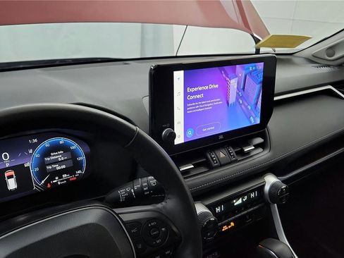 Used 2024 Toyota RAV4 Limited image 22