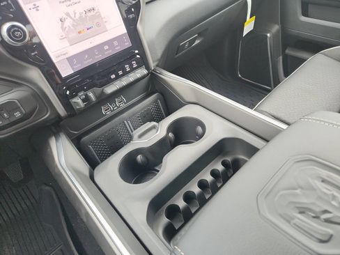New 2026 RAM 3500 Laramie AWD/4WD image 21