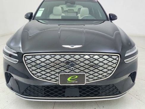 Used 2025 Genesis Electrified GV70 Advanced w/ Prestige Package image 9