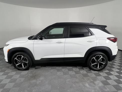 Used 2023 Chevrolet TrailBlazer RS w/ Convenience Package FWD image 9