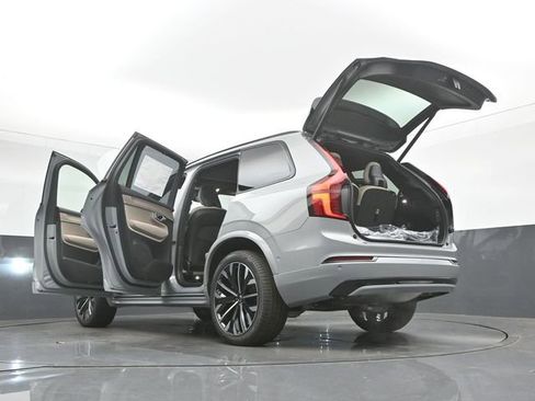 New 2026 Volvo XC90 B6 Ultra w/ Lounge Package image 57