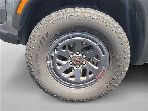 Used 2026 Nissan Frontier PRO-4X AWD/4WD image 27