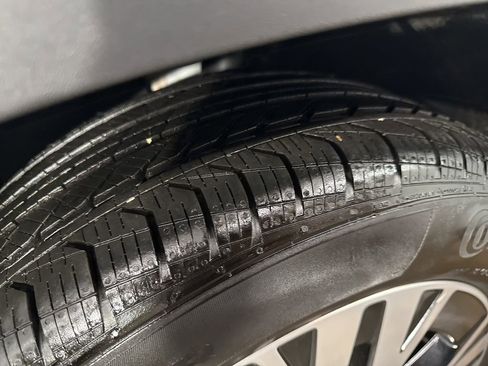 Certified 2025 Mercedes-Benz GLA 250 4MATIC image 29