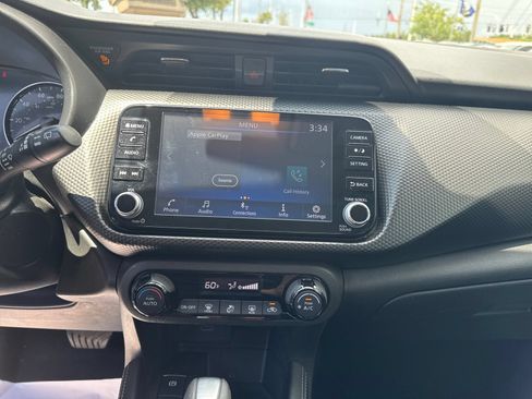 Used 2021 Nissan Kicks SV FWD image 29