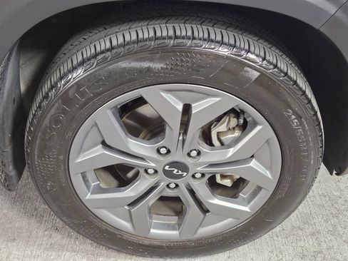 Used 2024 Kia Seltos S AWD/4WD image 11