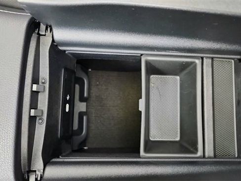 Used 2024 Mercedes-Benz GLS 450 4MATIC image 57