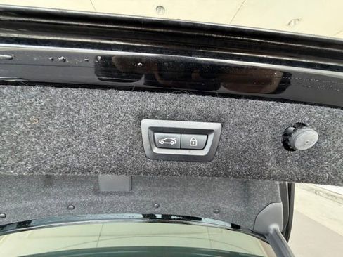 Used 2019 BMW 540i w/ Convenience Package image 35