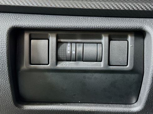 Used 2024 Subaru Crosstrek 2.0i Premium image 17