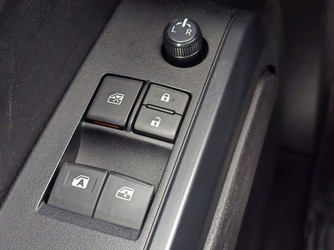 Used 2022 Toyota Tacoma SR image 16