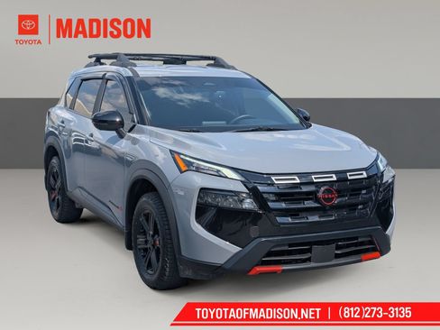 Used 2025 Nissan Rogue SV w/ Rock Creek Premium Package AWD/4WD image 1