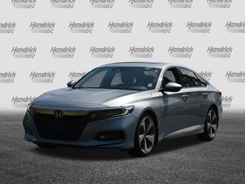 Used 2018 Honda Accord Touring image 3