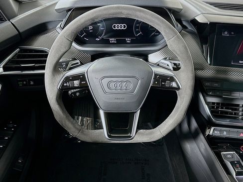 Used 2023 Audi e-tron GT Prestige w/ Prestige Package image 5