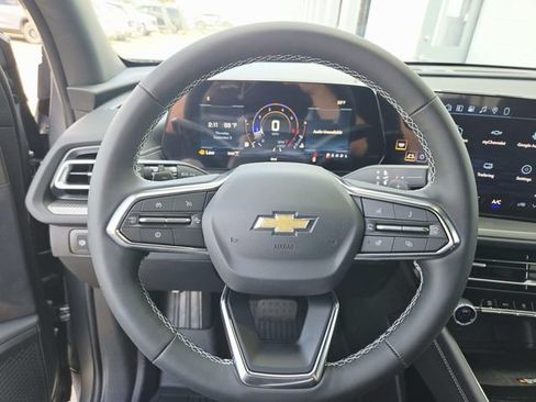 New 2027 Chevrolet Traverse LT w/ Sun and Wheel Package AWD/4WD image 21