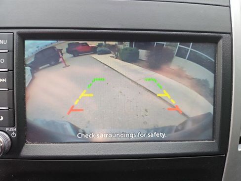 Used 2019 Nissan Frontier Desert Runner image 18