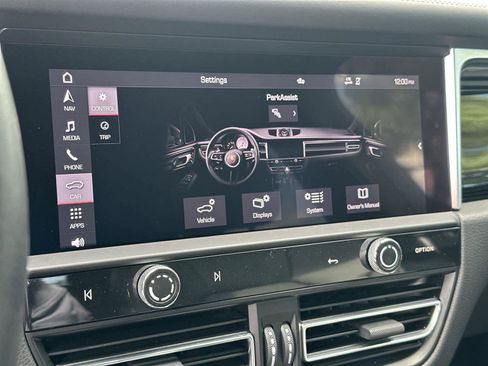 Used 2023 Porsche Macan S image 28