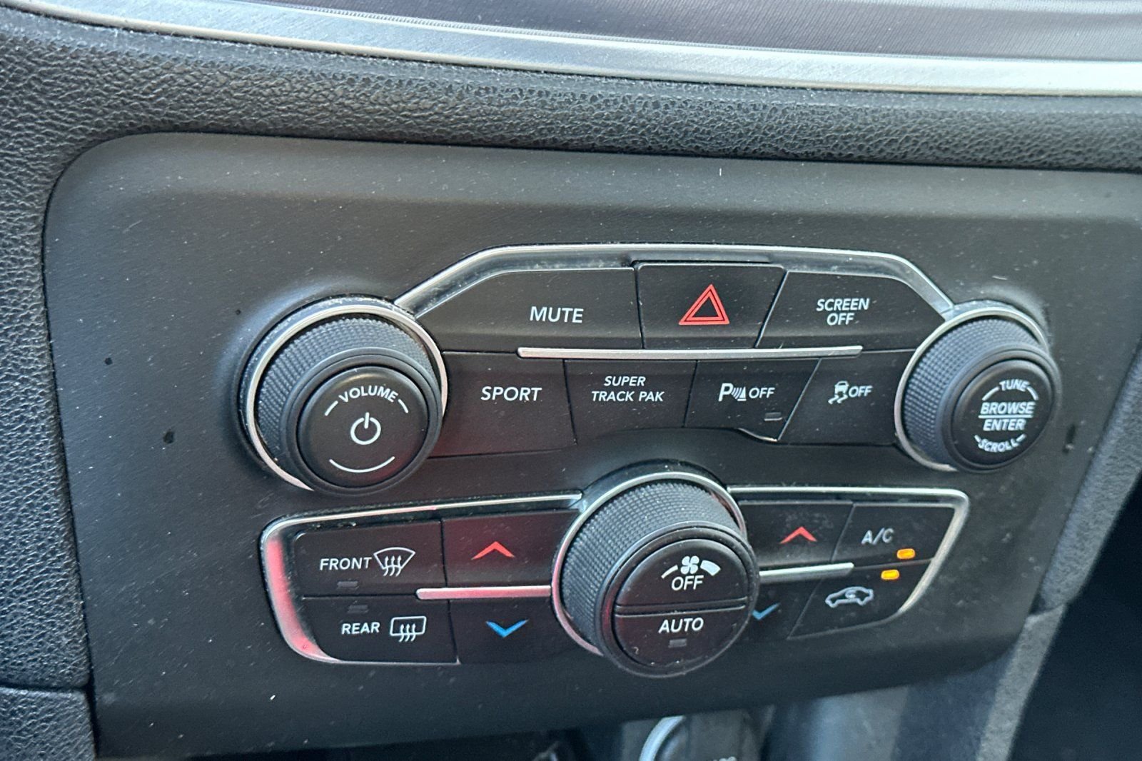 Used 2019 Dodge Charger R/T RWD image 22